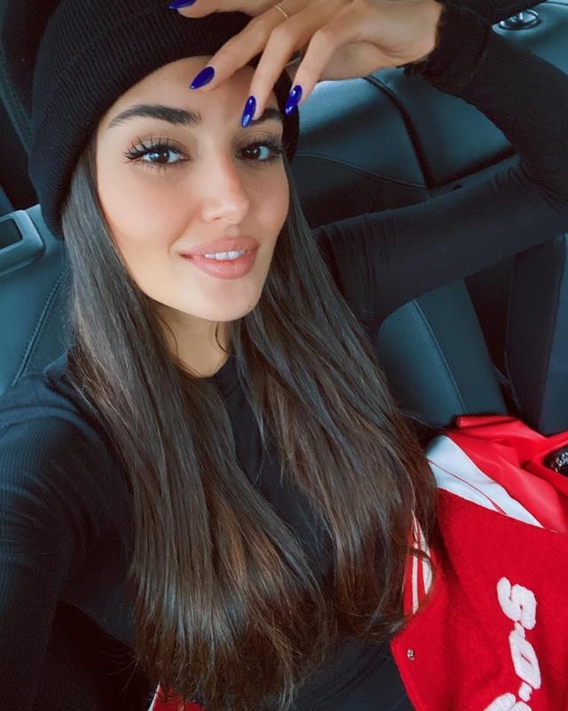 Hande Erçel onunla sevgilidir? - FOTOLAR