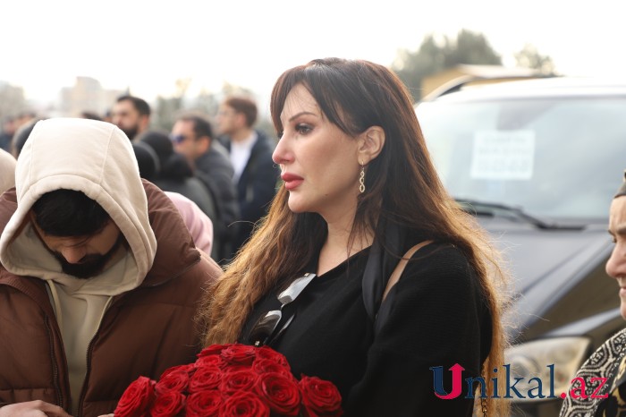 "Toppuş bacı" dəfn edildi - YENİLƏNİB (FOTO+VİDEO)