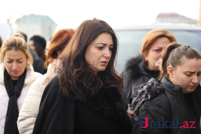 "Toppuş bacı" dəfn edildi - YENİLƏNİB (FOTO+VİDEO)