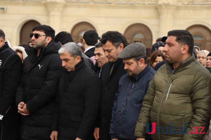 "Toppuş bacı" dəfn edildi - YENİLƏNİB (FOTO+VİDEO)