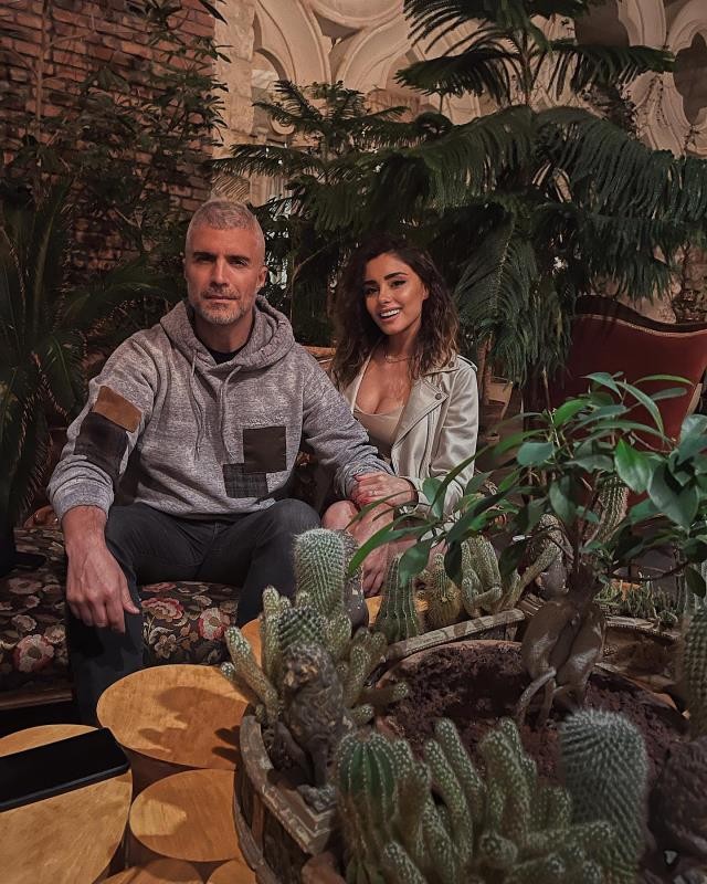 Özcan Dəniz özündən 22 yaş kiçik sevgilisi ilə evləndi  - FOTOLAR