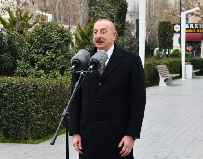 İlham Əliyev bəstəkar Tofiq Quliyevin abidəsinin açılışında iştirak etdi - FOTOLAR (YENİLƏNİB)