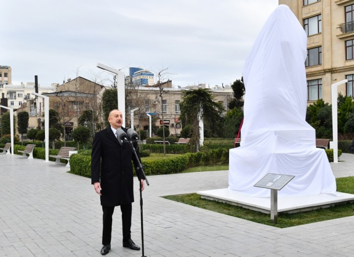 İlham Əliyev bəstəkar Tofiq Quliyevin abidəsinin açılışında iştirak etdi - FOTOLAR (YENİLƏNİB)
