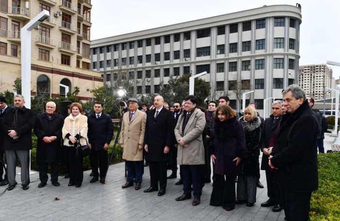 İlham Əliyev bəstəkar Tofiq Quliyevin abidəsinin açılışında iştirak etdi - FOTOLAR (YENİLƏNİB)