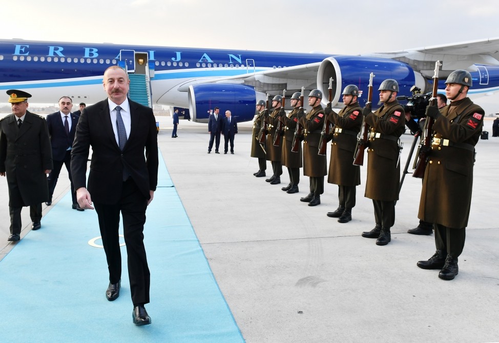 İlham Əliyev Türkiyəyə GETDİ - FOTO