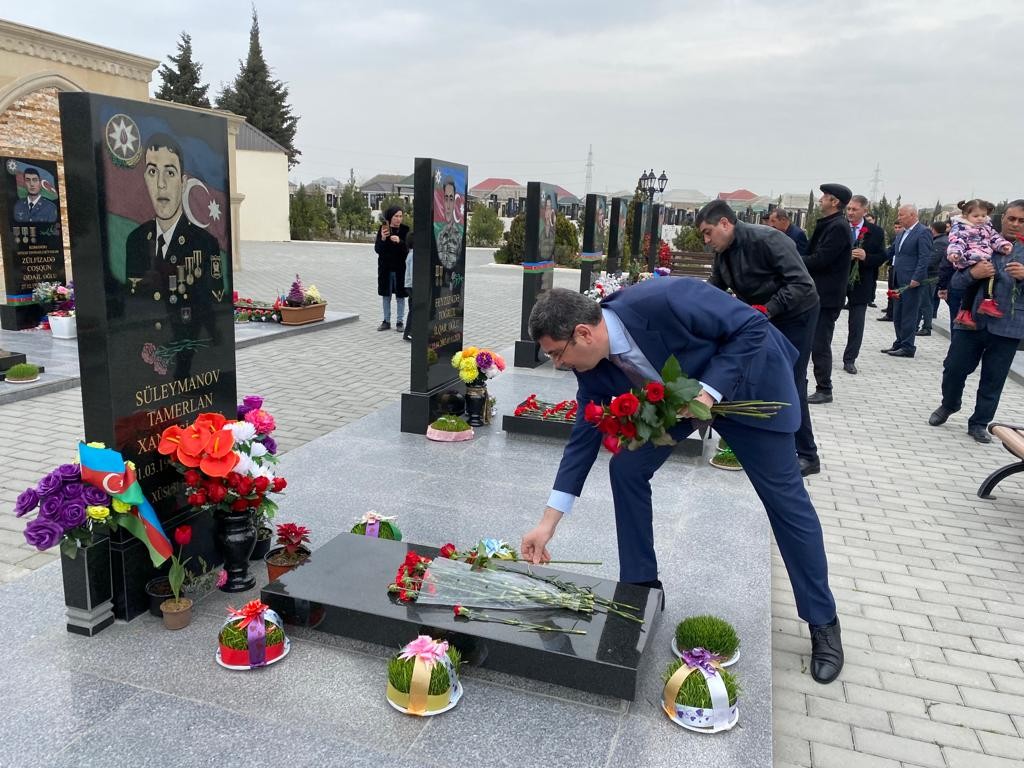 Xəzər rayonunda Novruz bayramı münasibətilə şəhidlər yad edildi - FOTOLAR