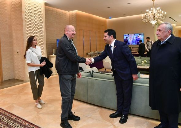 İlham Əliyev və Mehriban Əliyeva “Qarabağ” - “Qalatasaray” oyununa baxıblar - YENİLƏNİB - FOTO