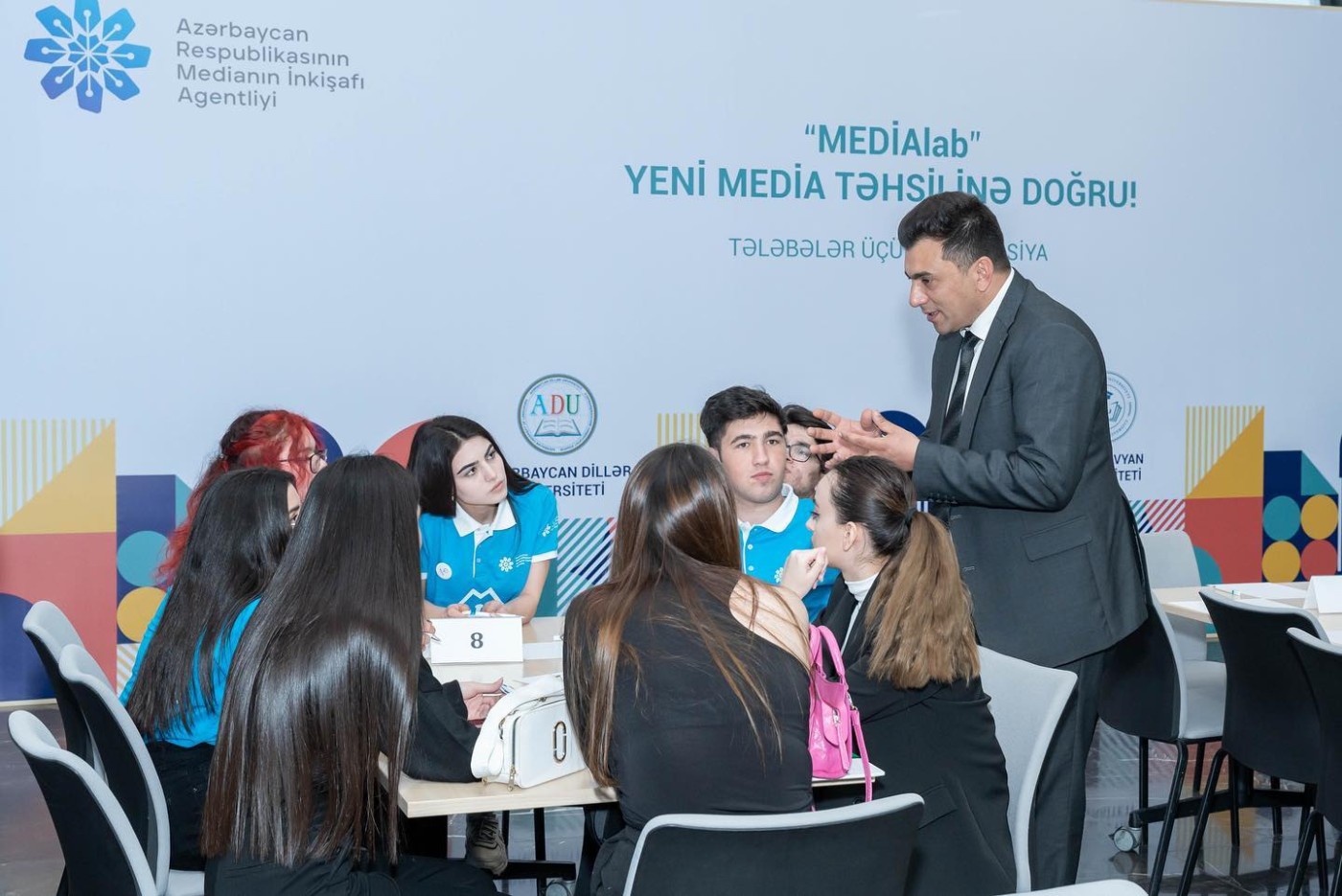 “MEDİAlab” layihəsi çərçivəsində tələbələr üçün infosessiya keçirildi - FOTOLAR