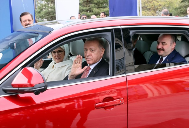 Ərdoğandan xanımına böyük jest - Maşınının nömrəsi...