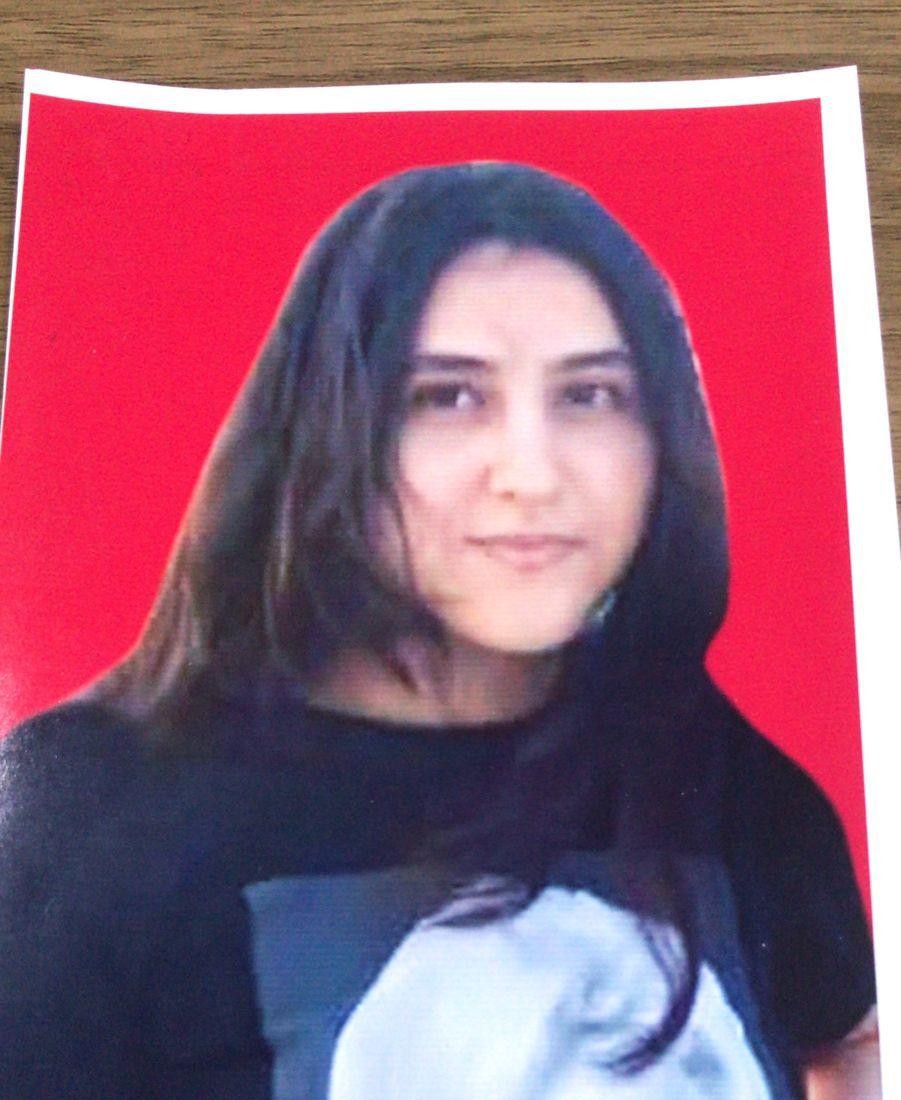 Sumqayıtda 17 yaşlı qız itkin düşdü - FOTO