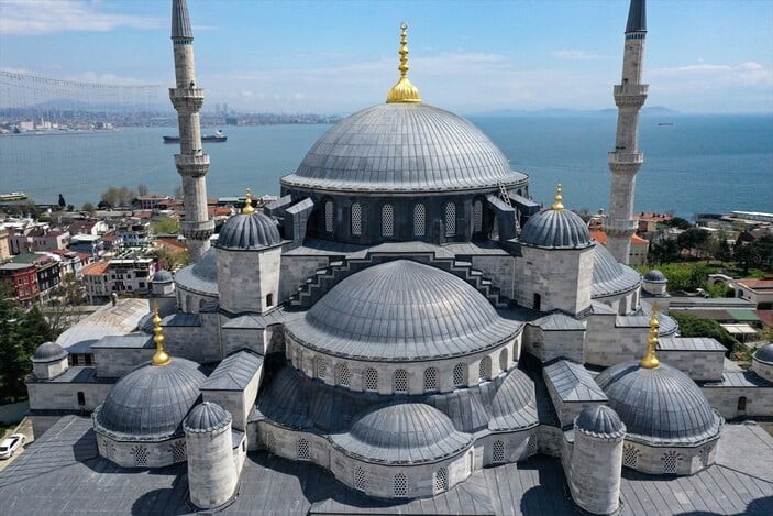 Sultan Əhməd Məscidi təmirdən sonra ibadətə açıldı - FOTO