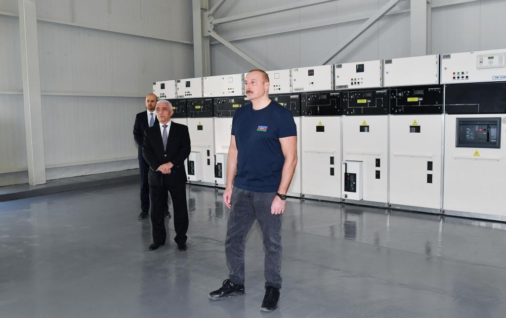 İlham Əliyev “Sarıqışlaq” Su Elektrik Stansiyasında tikinti işlərinin gedişi ilə tanış olub - FOTOLAR