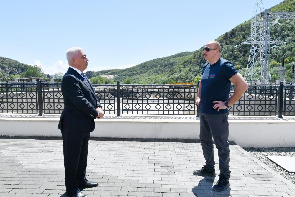 İlham Əliyev “Sarıqışlaq” Su Elektrik Stansiyasında tikinti işlərinin gedişi ilə tanış olub - FOTOLAR