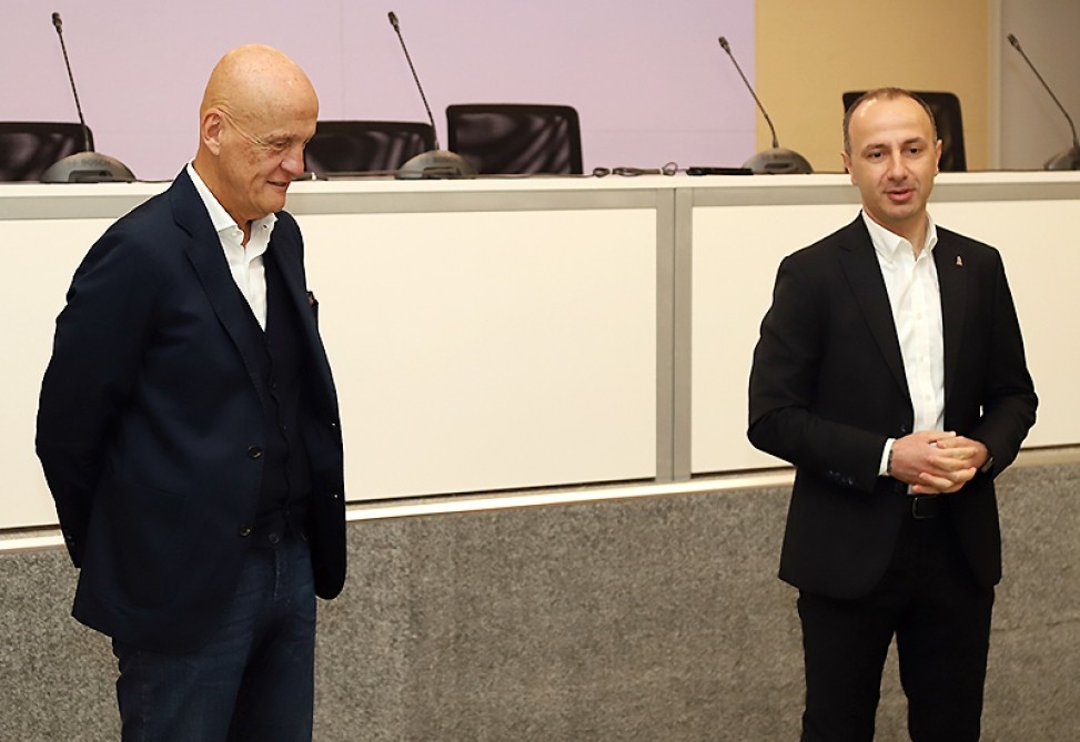 Pyerluici Kollina Bakıda - FOTO