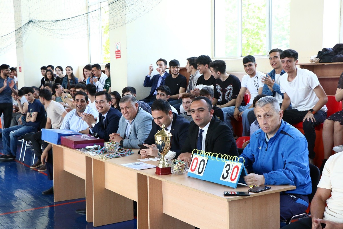 AzMİU-nun basketbolçu qızları arasında qalib müəyyənləşdi - FOTOLAR