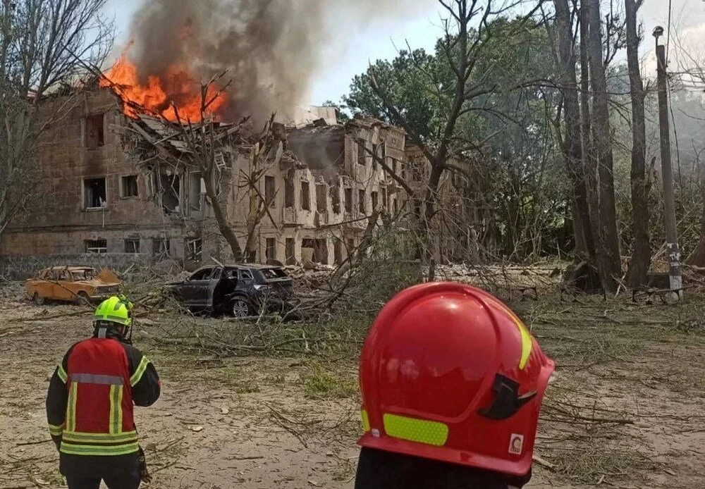 Rusiya Ukraynada xəstəxananı vurdu - Ölən və yaralılar var