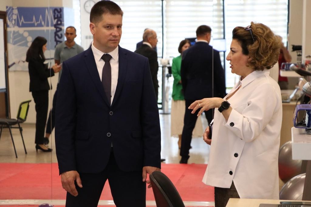 Belarusun təhsil nazirinin müavini ASAPES-də - FOTO