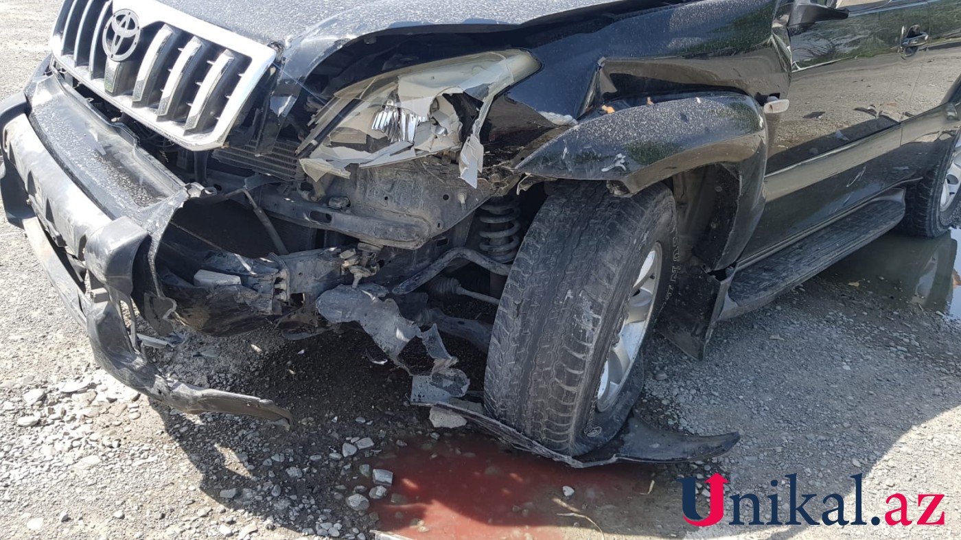 "Toyota Prado" "VAZ 2106" ilə toqquşdu - Yaralılar var (FOTO)