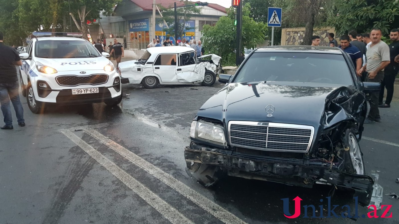 Göyçayda iki avtomobil toqquşub, yaralılar var - FOTOLAR