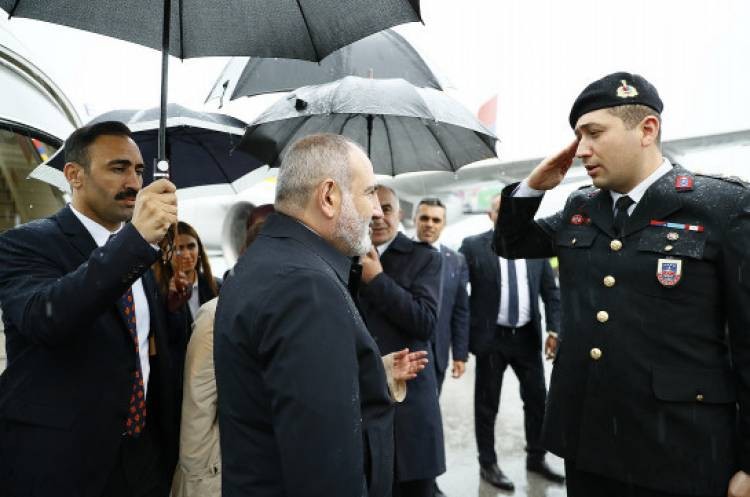 Paşinyanı Ankarada Çavuşoğlu qarşılayıb - FOTO (YENİLƏNİB)