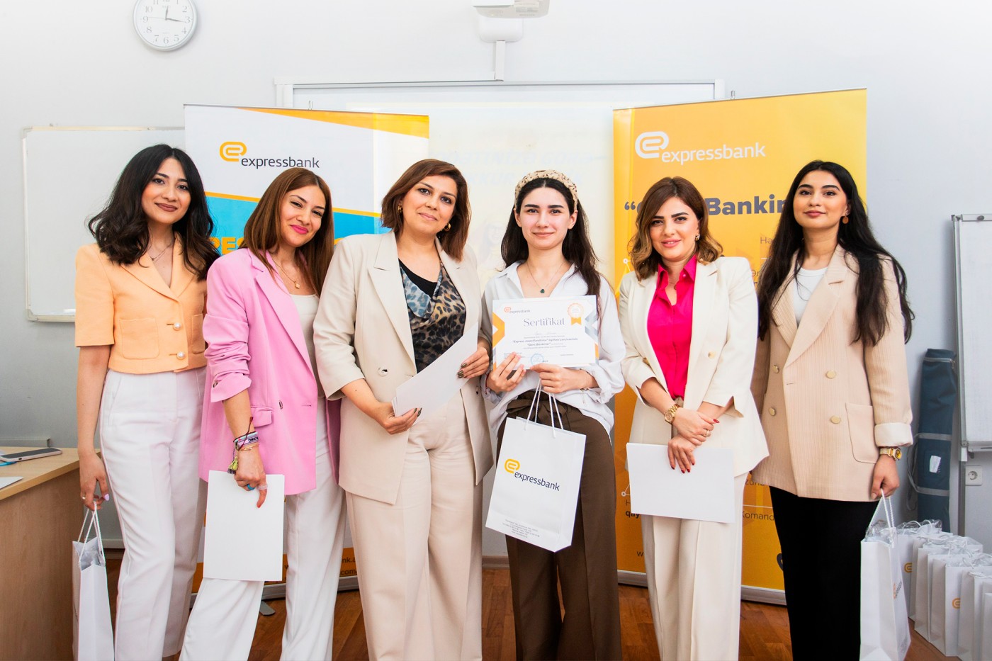 "Expressbank"ın “Gənc Bankirlər” proqramı davam edir - FOTOLAR