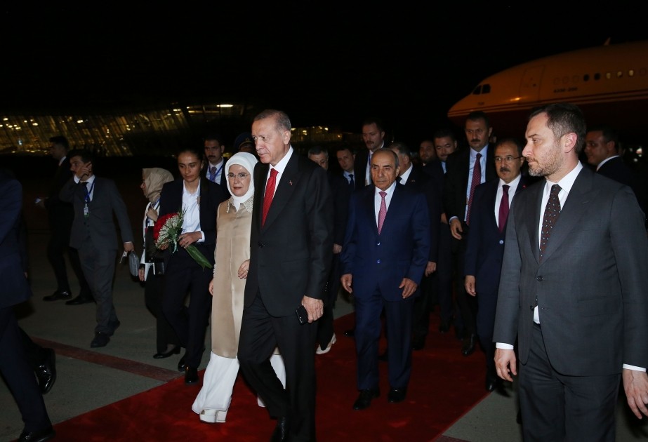 Ərdoğan Azərbaycana gəldi - FOTO