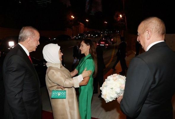 Bakıda Ərdoğan və xanımının şərəfinə ziyafət verilir - YENİLƏNİB (FOTO)