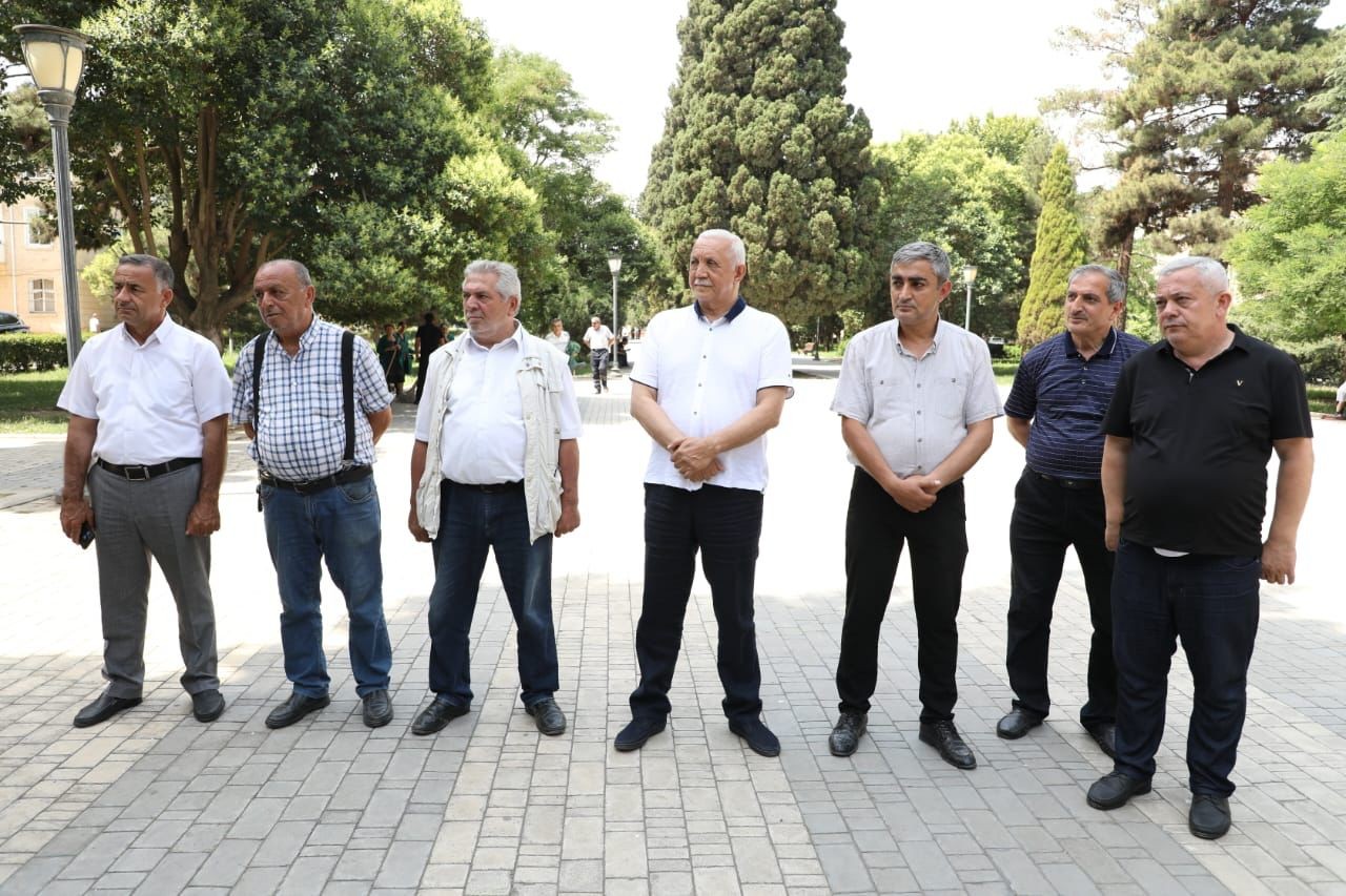 Gəncə sahibkarları "Açıq mikrofon"da  - FOTO