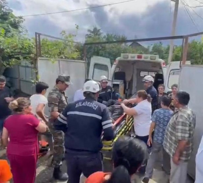Dam örtüyünü təmir edərkən yıxıldı - FOTO