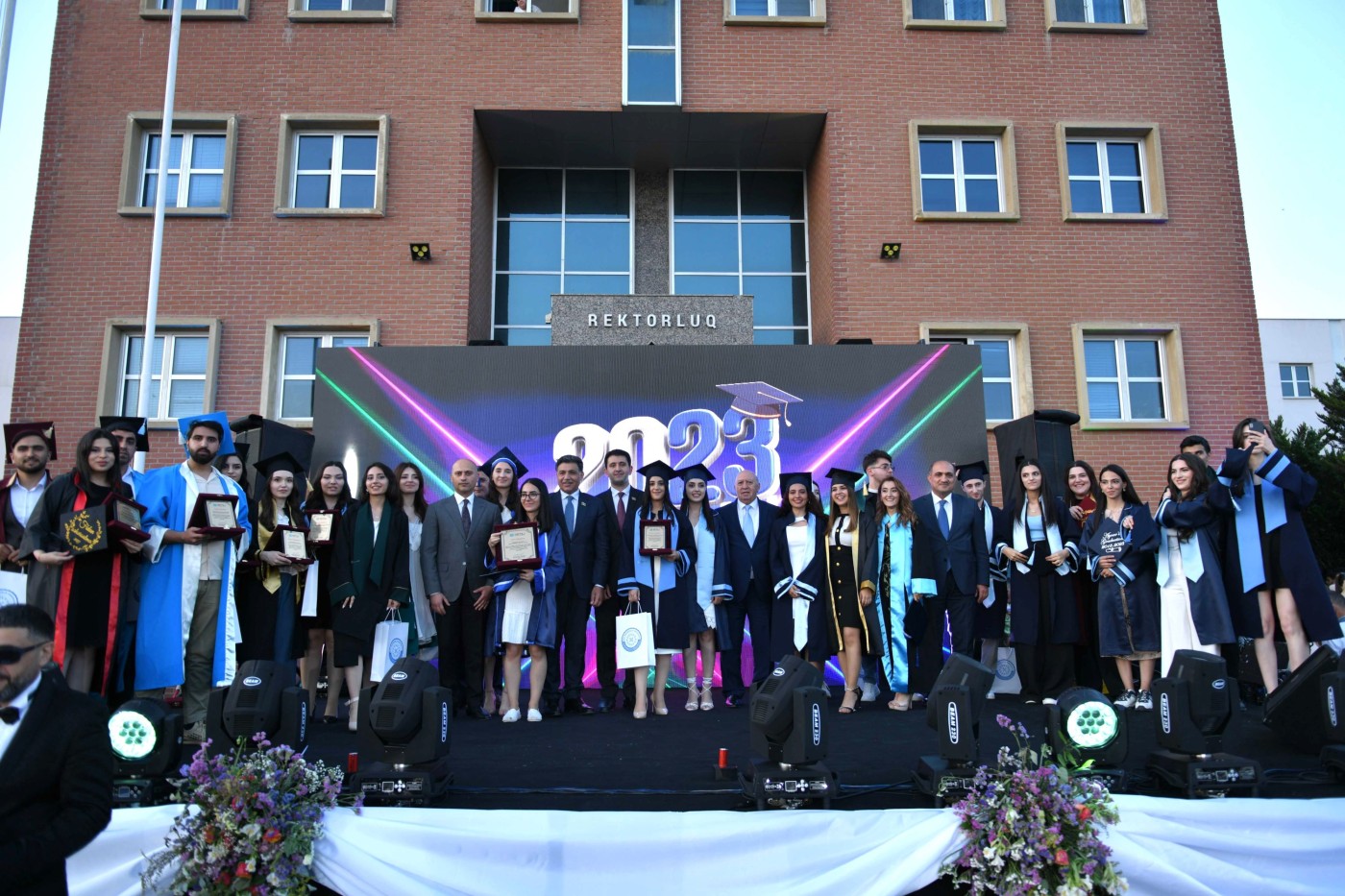 BMU-da “Məzun günü” təntənəli şəkildə qeyd olundu - FOTOLAR