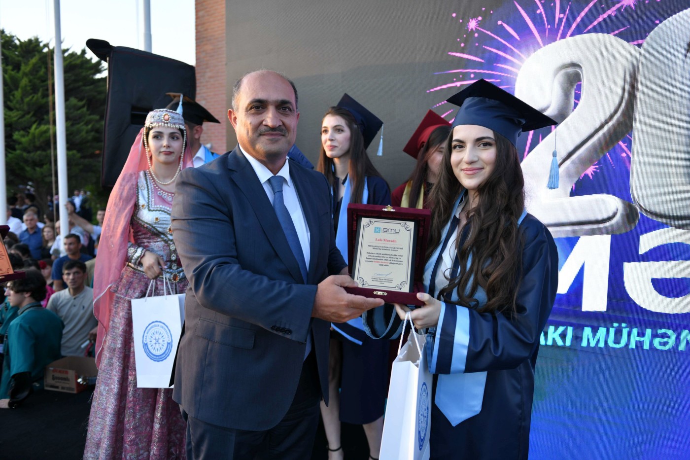 BMU-da “Məzun günü” təntənəli şəkildə qeyd olundu - FOTOLAR