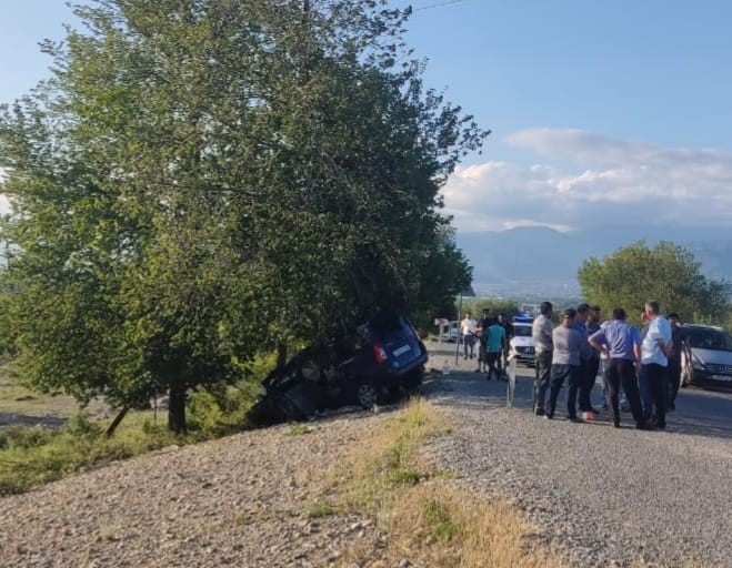 Şəkidəki dəhşətli qəzada ölən və yaralananların şəxsiyyəti məlum olub - YENİLƏNİB (FOTO)