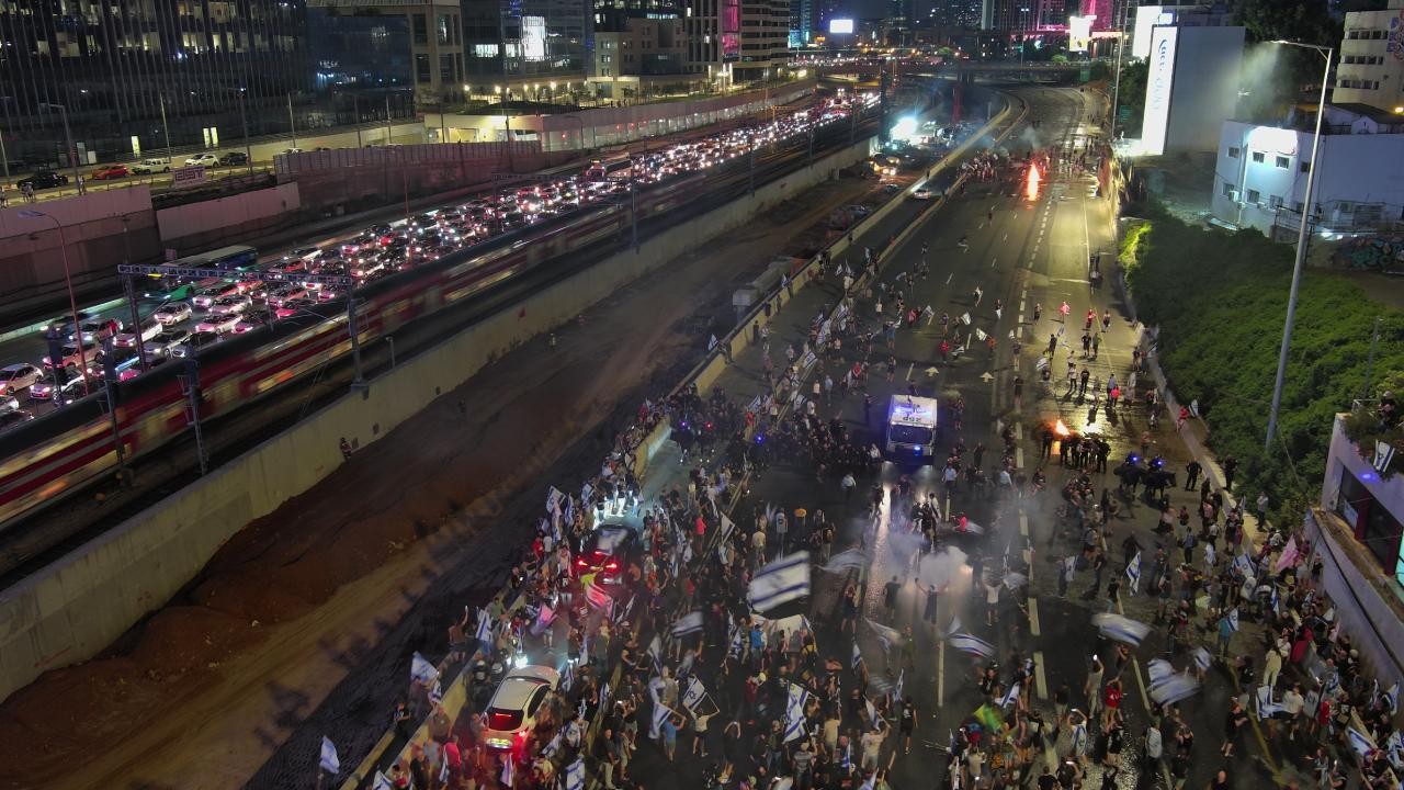 İsraildə polis rəisinin istefası yenidən etirazlara səbəb oldu - FOTO