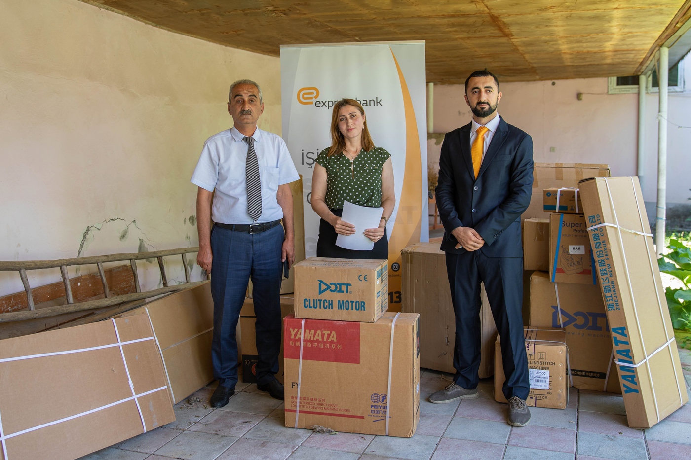 "Expressbank" daha 4 aztəminatlı şəxsə dəstək olub - FOTOLAR