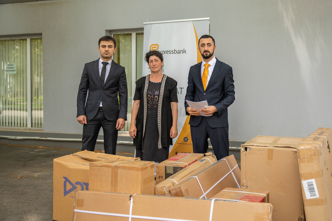 "Expressbank" daha 4 aztəminatlı şəxsə dəstək olub - FOTOLAR