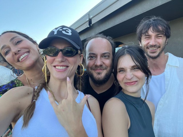 Serenay Sarıkaya imicində dəyişiklik etdi - FOTOLAR