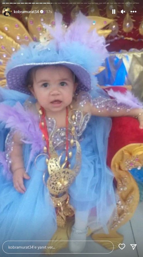 Nəvəsini ad günündə qızıla qərq elədi - FOTOLAR