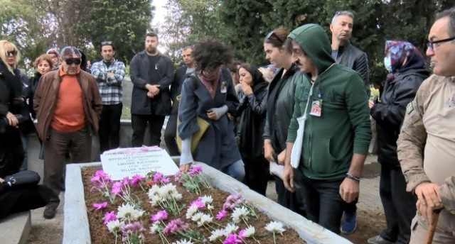 9 ay əvvəl dünyasını dəyişmiş aktrisanın məzarı baxımsız vəziyyətdə - FOTOLAR