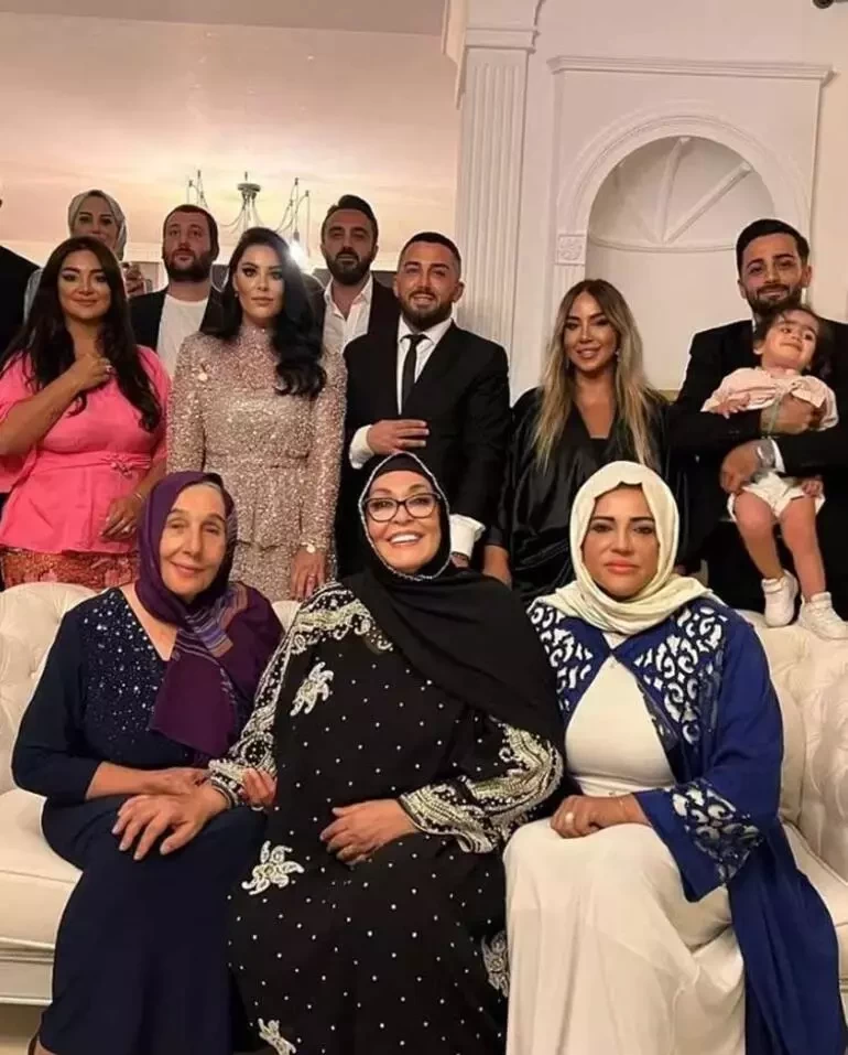 Ferdi Tayfurun qızı nişanlısını məhkəməyə verdi, cinayət işi açıldı