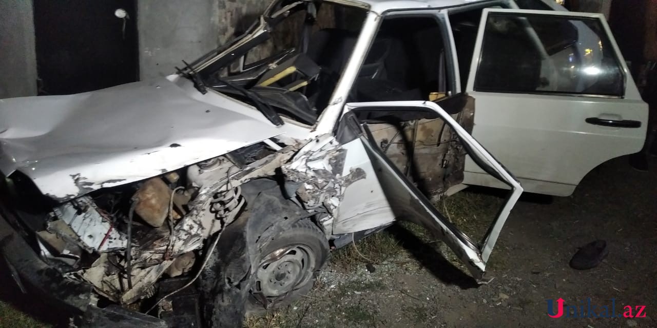 İki "VAZ" toqquşub, yaralılar var (FOTO)