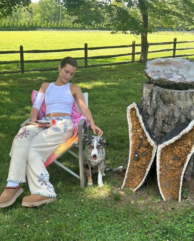 Bella Hadidin bu fotoları diqqət çəkdi