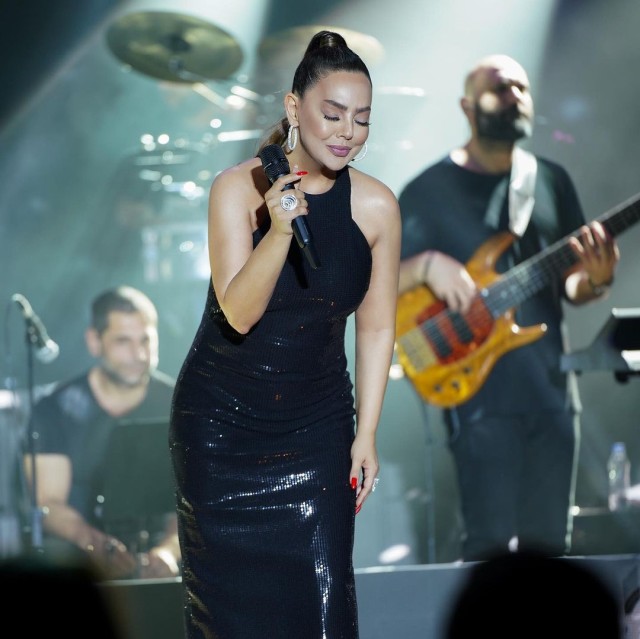 Ebru Gündeşin bacısı ortaya çıxdı - FOTOLAR