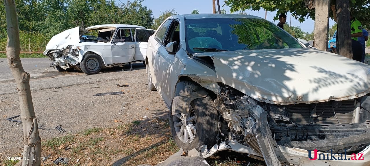 Ağstafada yaralıları xəstəxanaya aparan ambulans qəzaya düşdü - FOTOLAR