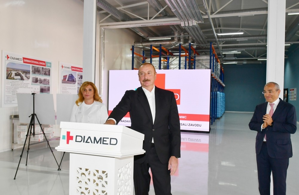 İlham Əliyev “Diamed” dərman istehsalı zavodunun açılışında - FOTOLAR