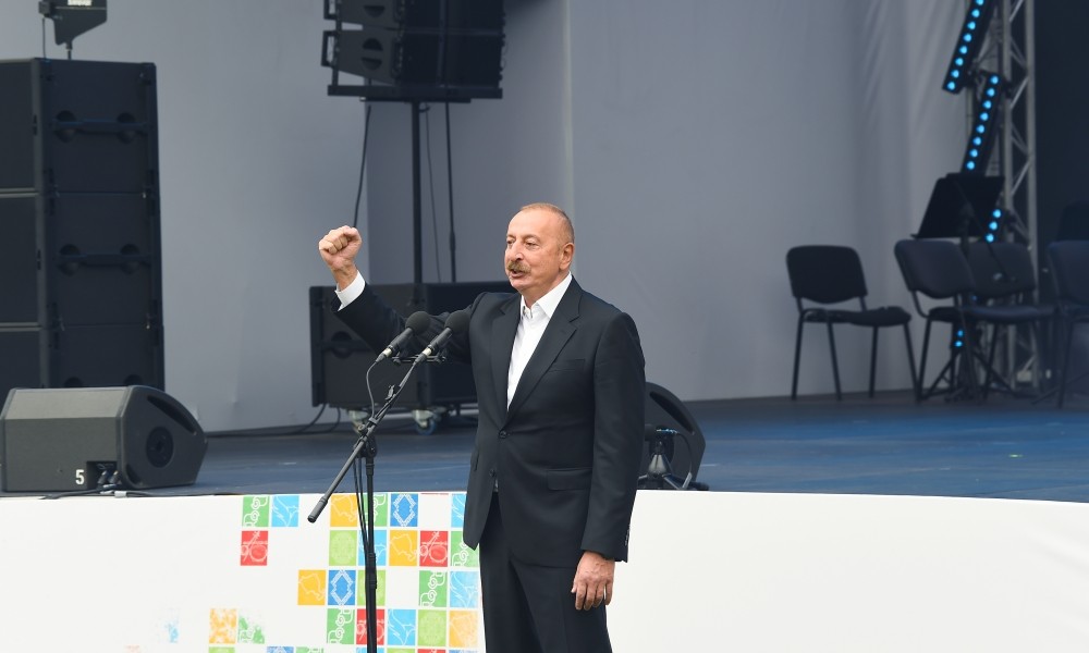 Prezident və birinci xanım Laçında bayram şənliklərində - YENİLƏNİB (FOTOLAR)