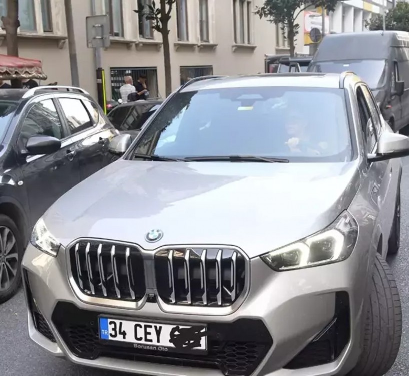 Ceylanın 4 milyonluq avtomobili - FOTO