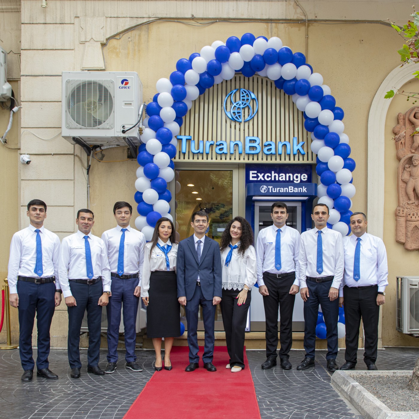 "TuranBank" yeni Fəvvarələr şöbəsini müştərilərin istifadəsinə verdi - FOTOLAR