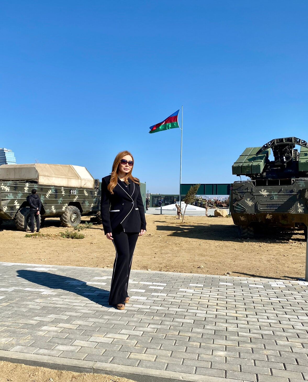 Fəxriyə Xələfova Hərbi Qənimətlər Parkında - FOTOLAR