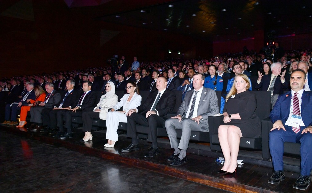 Prezident və birinci xanım Astronavtika Konqresinin açılışında - YENİLƏNİB (FOTOLAR+VİDEO)