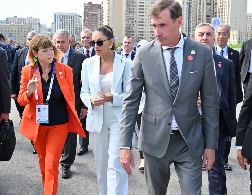 Prezident və birinci xanım Astronavtika Konqresinin açılışında - YENİLƏNİB (FOTOLAR+VİDEO)